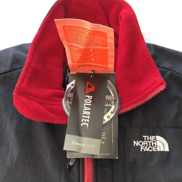 NWT: The Northface Lightweight vest. Black and red Size - Picture 6 of 17